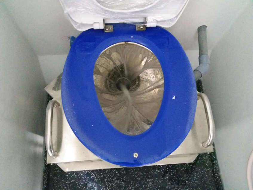 Nhà vệ sinh Việt -Nga 