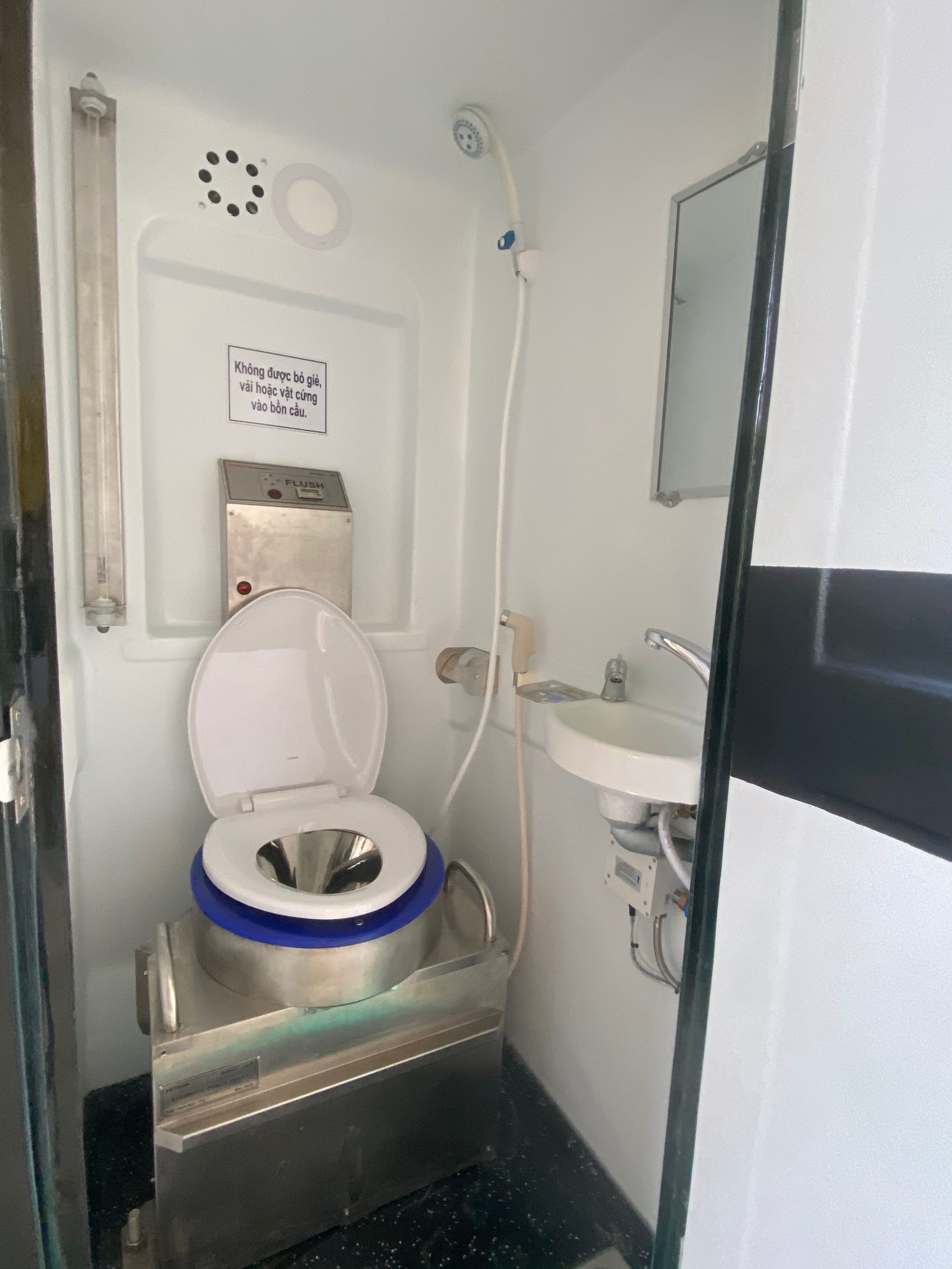 Nhà vệ sinh y tế 4G-D